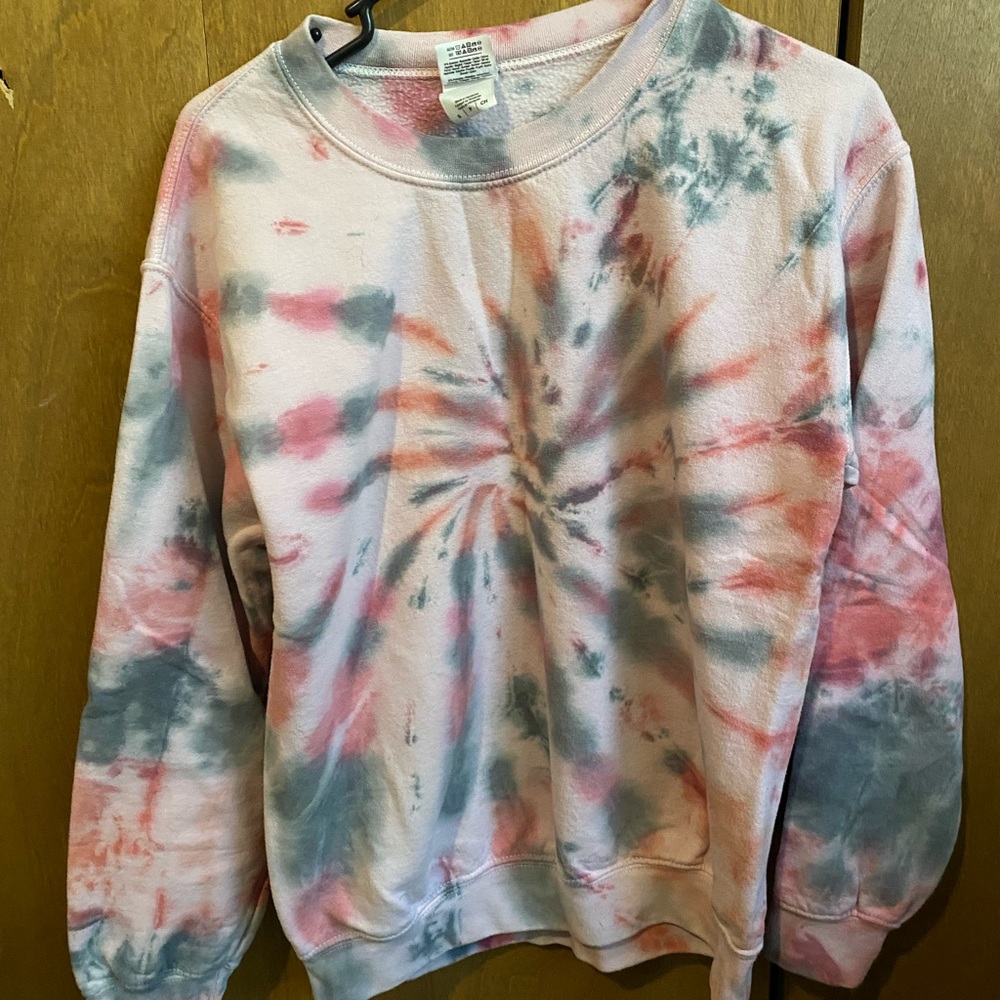 Gildan Tie-Dye Crewneck Sweater - Pink and Gray